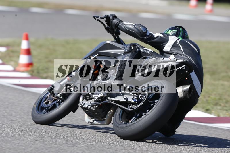 /Archiv-2025/49 26.08.2025 Cornu Master School ADR/rot-rouge/38